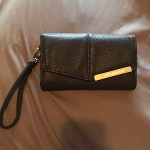 Steve Madden wristlet